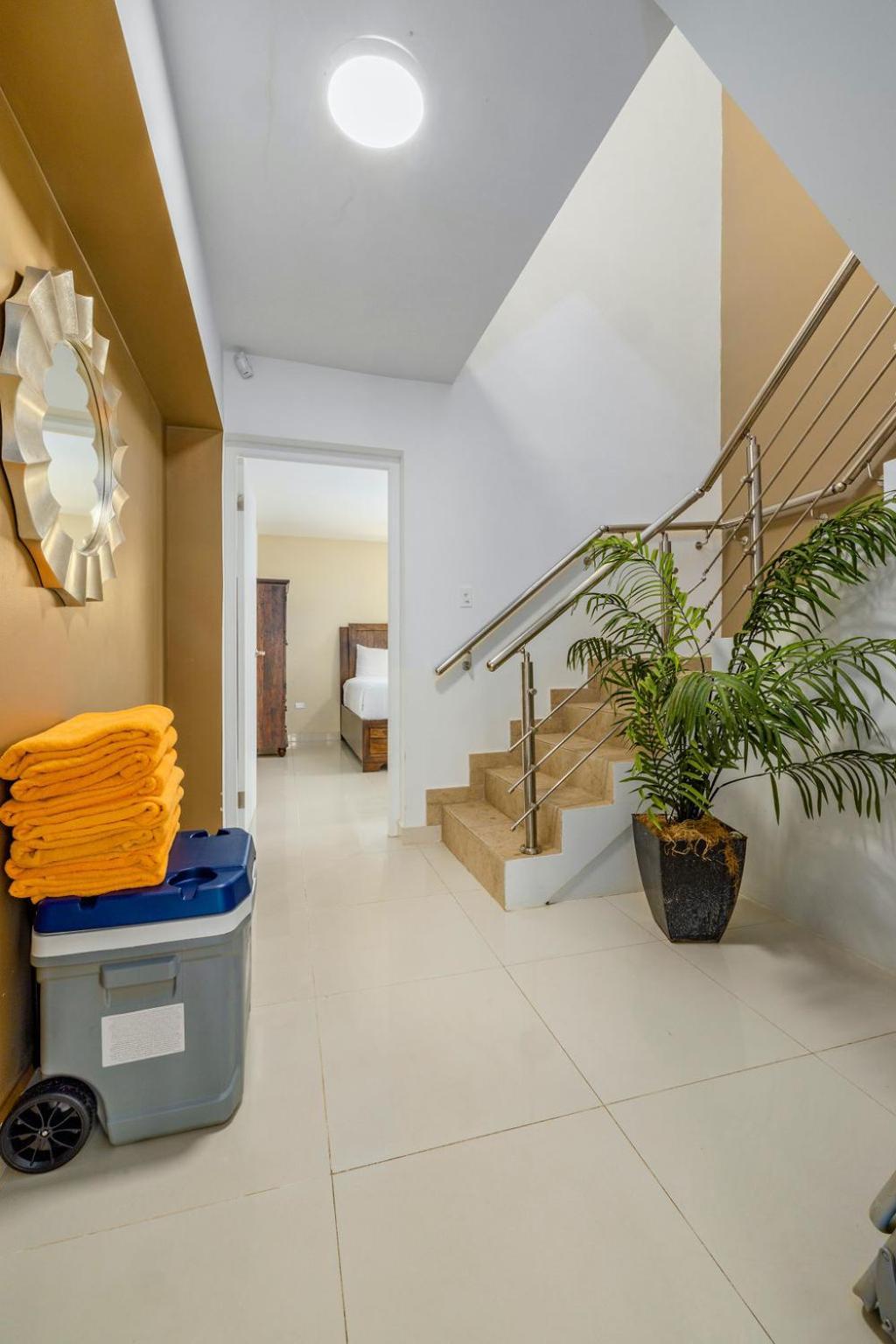 Koyari Modern Condos 9BR 7BA Sleeps 26 w/ Pool&Roof Deck Palm Beach Exterior foto